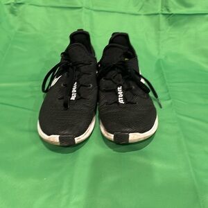 NIKE WOMENS FREE TR 8 Size 7.5